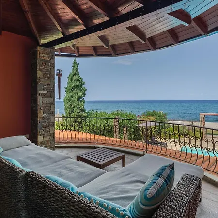 Villa Efharis Beachfront *